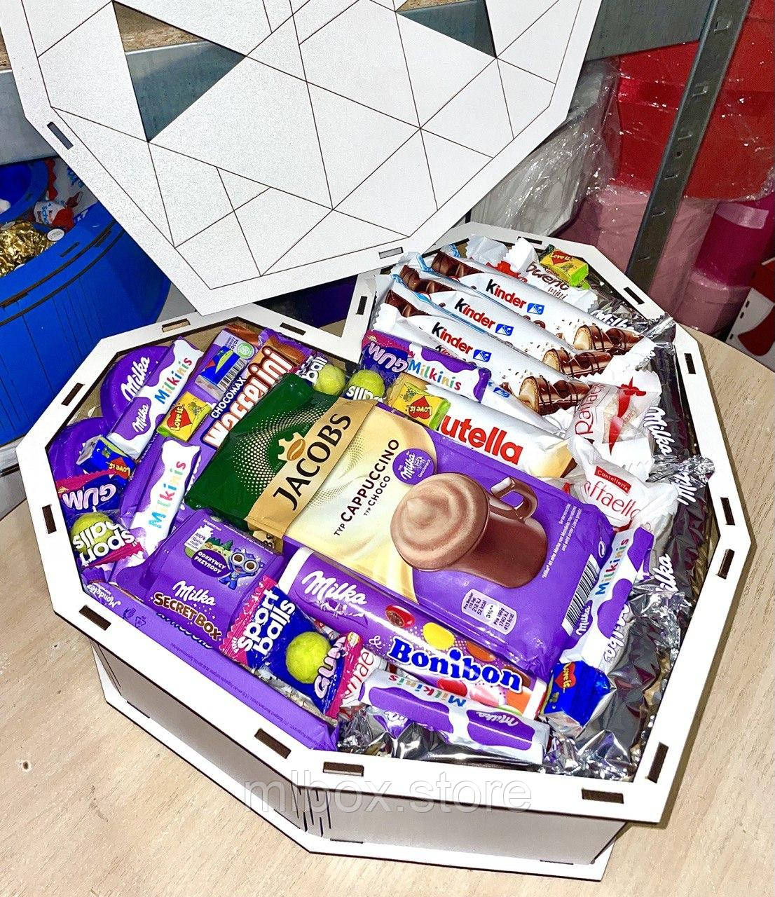 жене 8 марта подарок