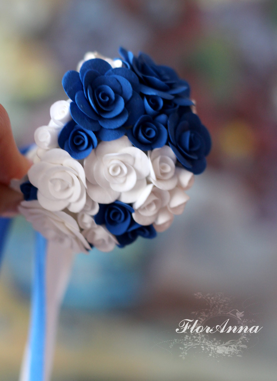 Широкий браслет с цветами ручной работы из полимерной глины "Бело-синие розы" - фото 3 - id-p194254619