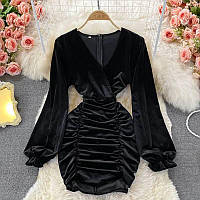 Нарядное черное женское короткое бархатное платье (черное)