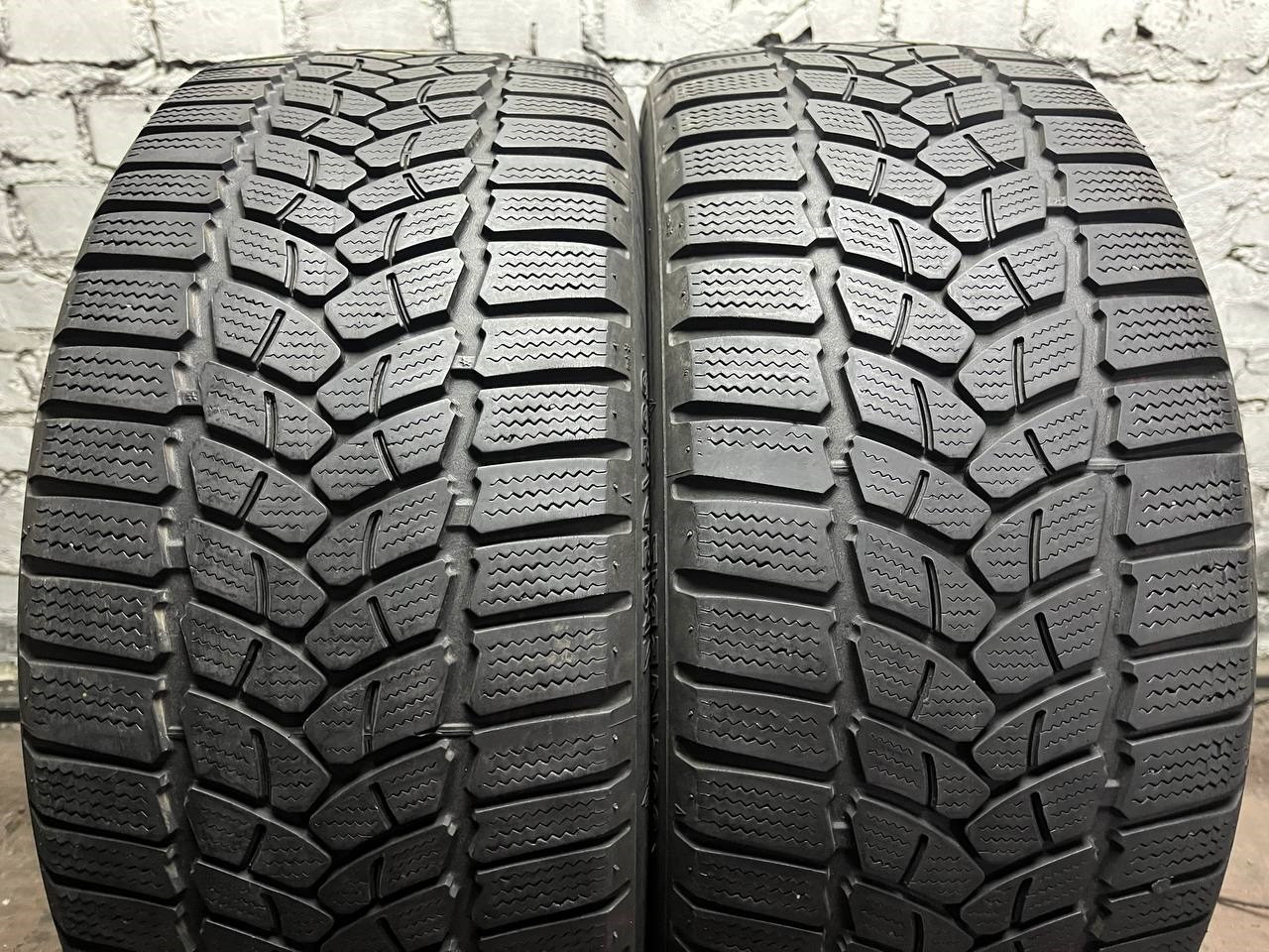 Зимові шини 225/45 R17 Firestone WinterHawk 3