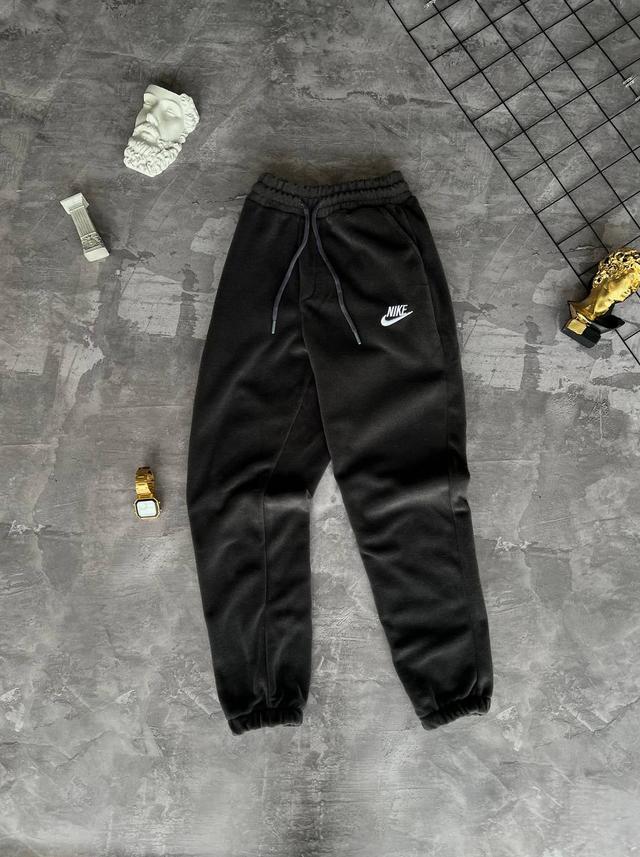 Мужские теплые спортивные штаны Nike 