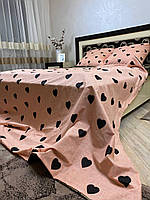 Полуторный комплект постельного белья из качественной бязи голд с принтом аморе мио розовый в черное сердечко