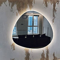 Криволинейное зеркало с «фоновой» подсветкой 100*90 см в гостиную, ванную комнату, прихожую