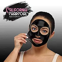 Чорна маска - плівка для очищення пір з деревним вугіллям California Charcoal Face Mask | маска від чорних крапок, фото 2