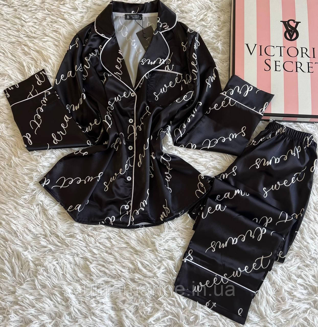 Жіноча піжама Victoria's Secret шовк-сатин S-M чорна з принтом Dreams Вікторія Сікрет