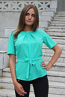 Блузка женская с поясом однотонная зелёная "Кери"