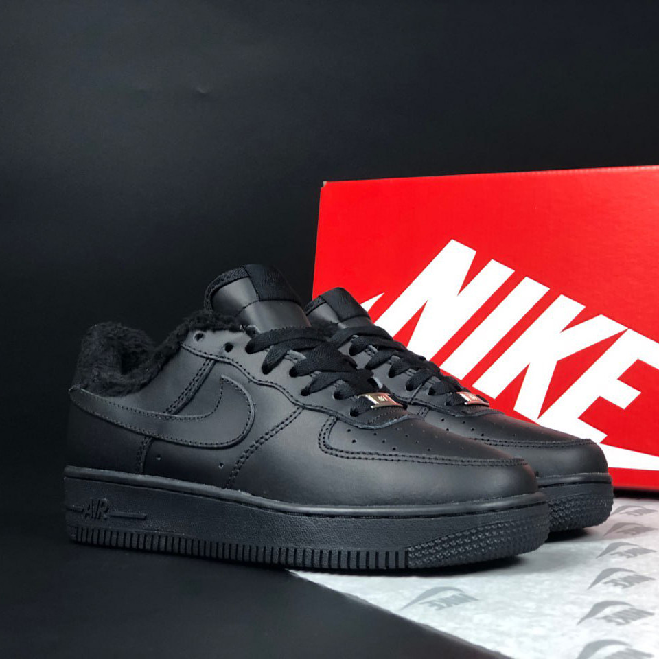 Жіночі зимові кросівки Nike Air Jordan шкіряні стильні молодіжні білі сірі персикові