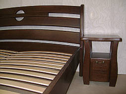 

Спальня из натурального дерева "Каприз". Массив - дуб.

В комплект входит:

    деревянная кровать "Каприз" (200*160), без изножья, массив -дуб, покрытие - "лесной орех" (№ 44);
    прикроватная тумбочка "Грета Вульф", массив - дуб, покрытие