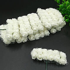 Букет трояндочок з фоамірану в фатині 2 см, айворі
