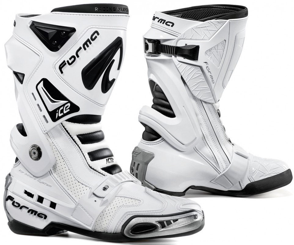 Мотоботи спортивні з перфорацією Forma Ice Flow білі, 40