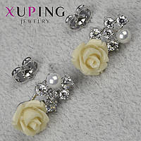 Серьги пуссеты гвоздики серебристого цвета размер 20х10 мм фирма Xuping Jewelry желтые розочки со стразами