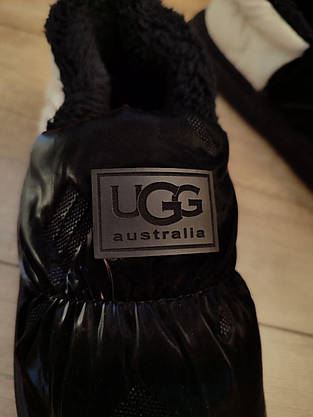Уггі дутики UGG короткі тапочки двокольорові ЧОРНІ з білим на чорній гнучкій високій підошві, фото 4