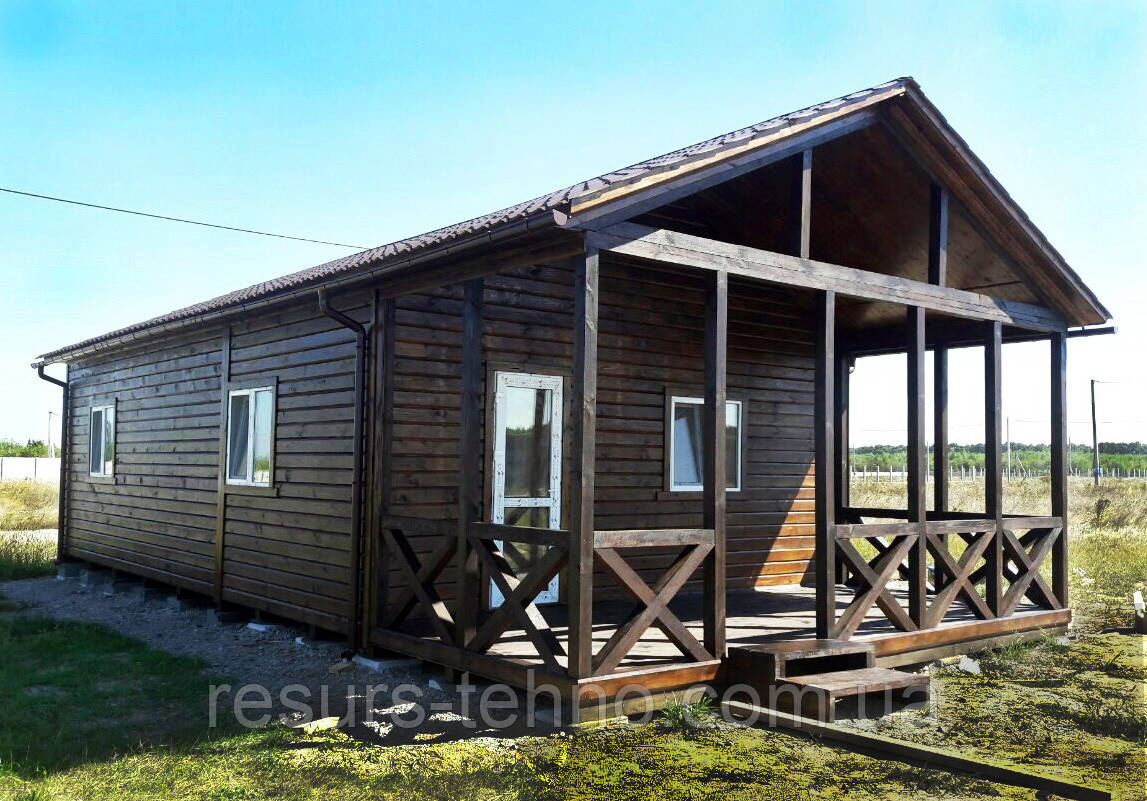 Каркасний дачний будинок 9 м х 6 м із терасою та внутрішньою обробкою вагонкою