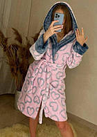Стильный теплый женский махровый халат с сердцами и капюшоном