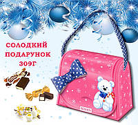 Новогодний сладкий подарок для девочки в виде сумочки / Новорічний солодкий подарунок для дівчинки.