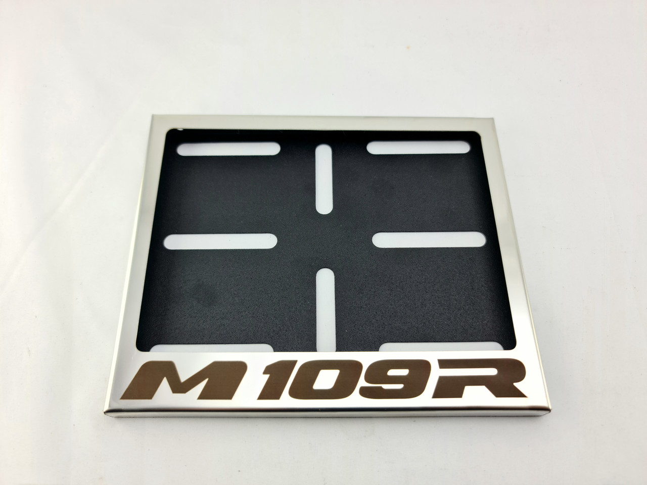 Рамка для номера моторолера, мопеда Suzuki M109R