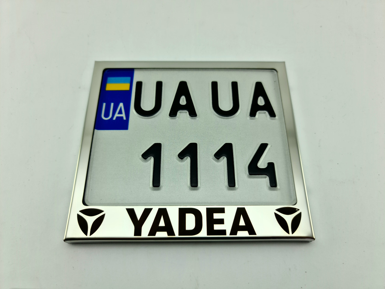 Рамка для номера моторолера, мопеда 49см3 Yadea, фото 1