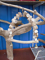 НАШІ РОБОТИ. Іграшки для папуги дерево, лоза, люф. 13