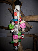 НАШІ РОБОТИ. Іграшки для папуги дерево, лоза, люф. 17