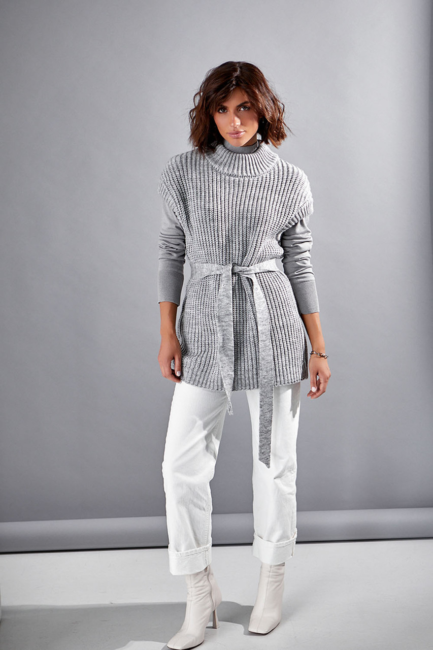 В'язаний жилет сірий