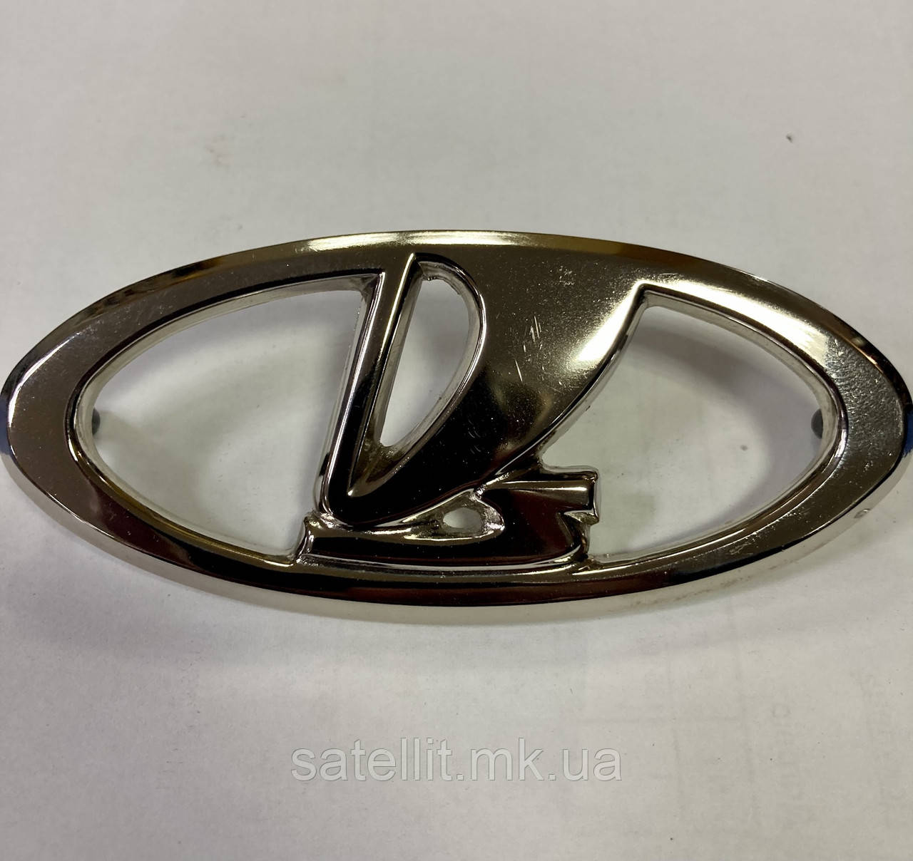 Знак заводської ВАЗ-2110,