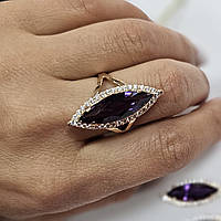 Кольцо золотое перстень с крупным фиолетовым камнем листок и белыми фианитами