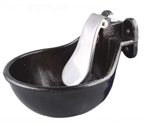 Поїлка чашкова чавунна з язиком з нержавіючої сталі для худоби №2, фото 1