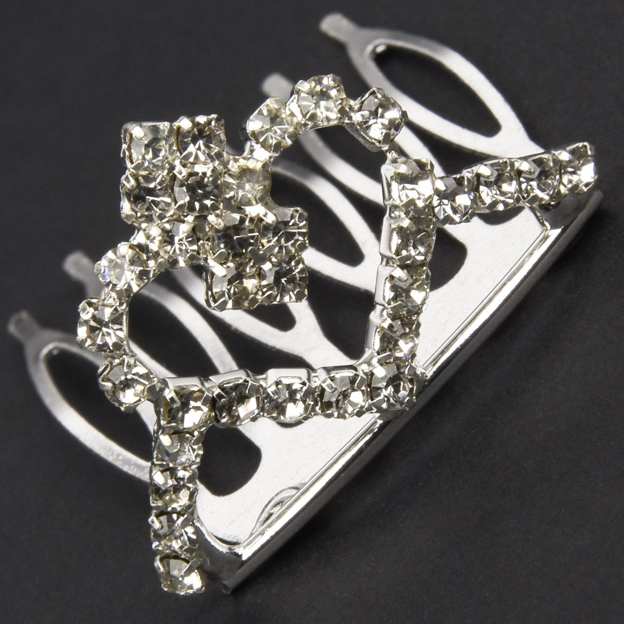 Коронка з гребінцем дитяча маленька висота 25 мм металевого сріблястого кольору з кристалами ширина 35 мм - фото 1 - id-p2025432678