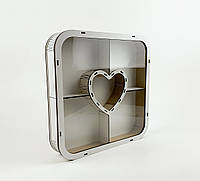 Коробочка квадратная белая с прозрачной крышкой маленькая с перегородками "сердце" более узкая