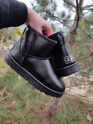 UGG Шкіряні уггі короткі низькі еко - шкіра жіночі чорні теплі зимові, фото 1