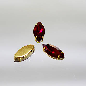 Стрази в золотих цапах. Лодочка 9х18мм. Кольор Siam