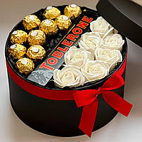 Подарочная коробка для Любимой. Подарочный бокс с Розами и конфетами Девушке, Маме.