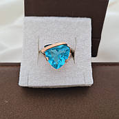 Каблучка срібна із золотими пластинами та блакитним фіанітом серцем розмір 17