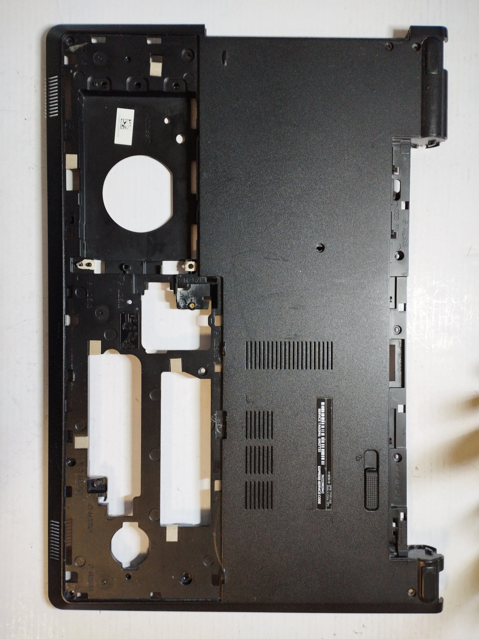 Dell inspiron 15-5558 5559 5555 5551 5552 Vostro 3558, 3559 Корпус D (нижня частина корпусу) б/у