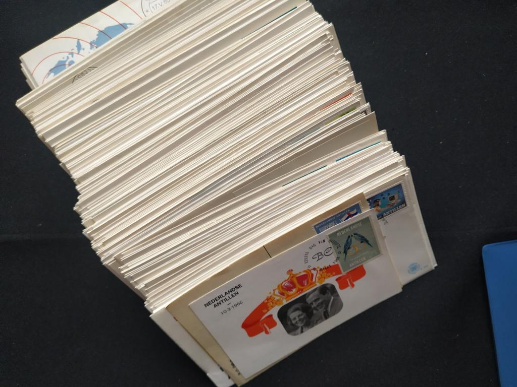 ККД конверти першого дня Нідерланські Антили 253 шт Дивіться опис