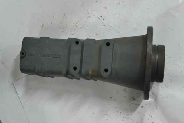 Рукав полуоси заднего моста левый FT240/244, фото 1