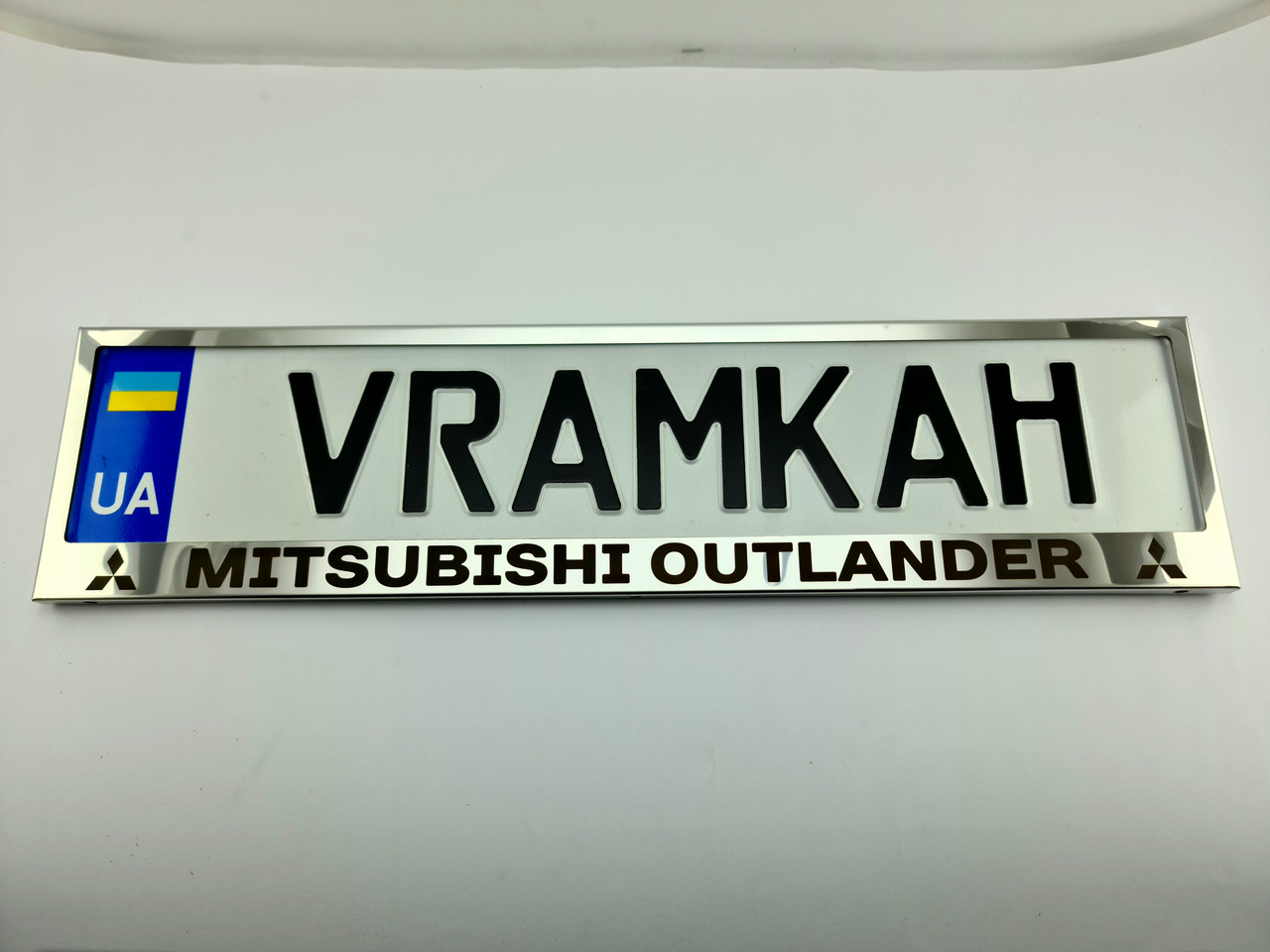 Номерна рамка для авто Mitsubishi Outlander V2
