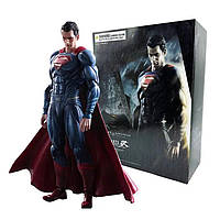 Коллекционная фигурка "Супермен" SUPERMAN Play Arts из серии "Супермен против Бэтмена"