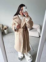 Зимняя длинная макси шубка из эко-меха барашка Тедди на подкладке до 52 размера с карманами бежевый, 42/44