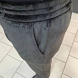 Штани жіночі теплі прямі велюр на хутрі рубчик на резинці 50 чорні, фото 10