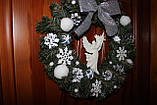 Красивий дизайнерський новорічний вінок 40 см із шишками на двері., фото 2