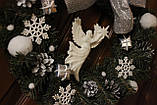 Красивий дизайнерський новорічний вінок 40 см із шишками на двері., фото 10