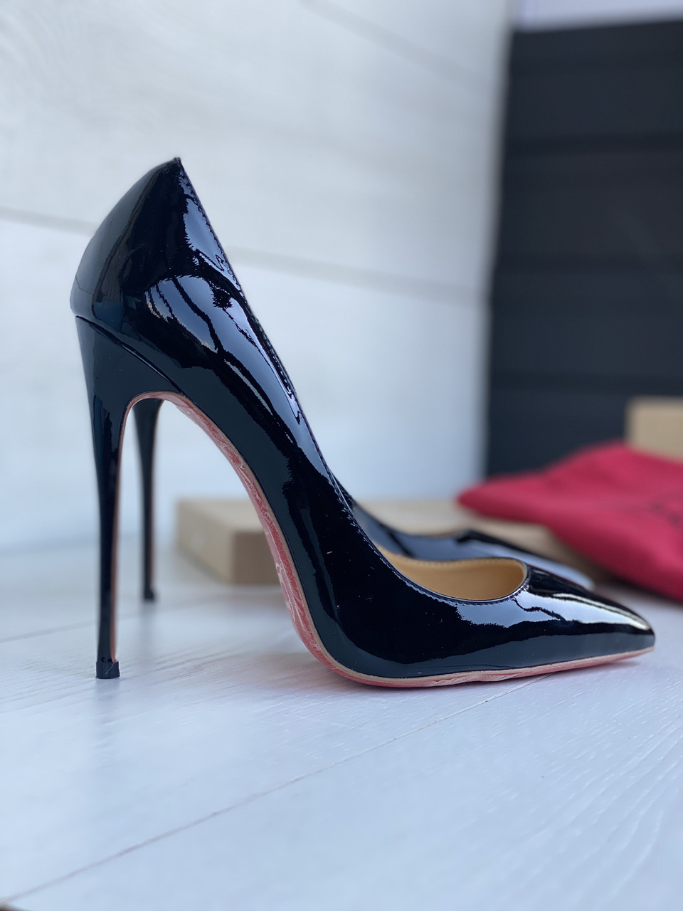 Louboutin kate shop 12