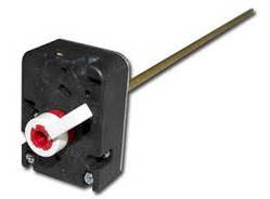 Терморегулятор (10°-77°C) для бойлерів, з прямим зондом, прямокутна основа C00014877