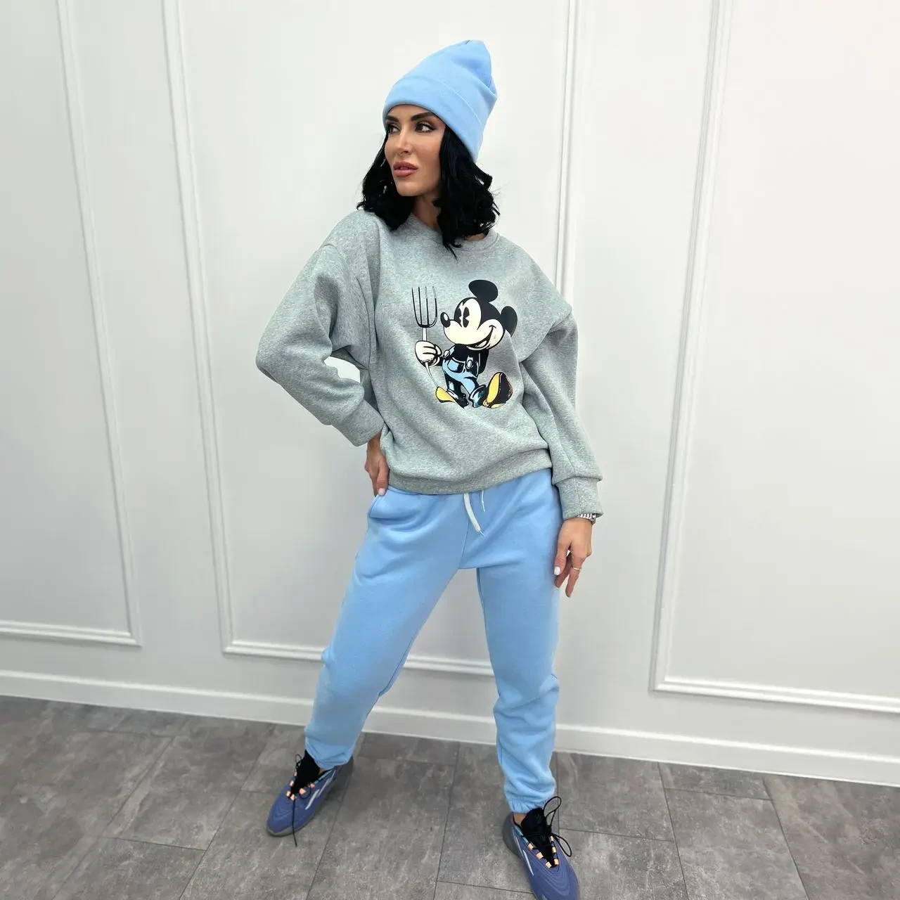 Жіночий теплый спортивний костюм на флісі з шапкою в комплекті, фото 1