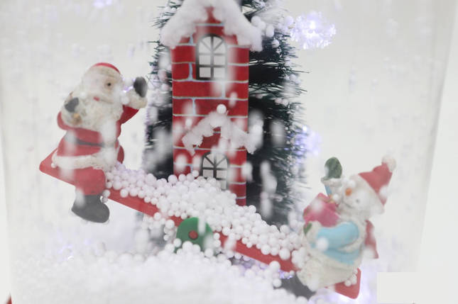 Колба новорічна зі снігом Качелі декор до Нового року "SNOWMAN PLAYS", фото 2