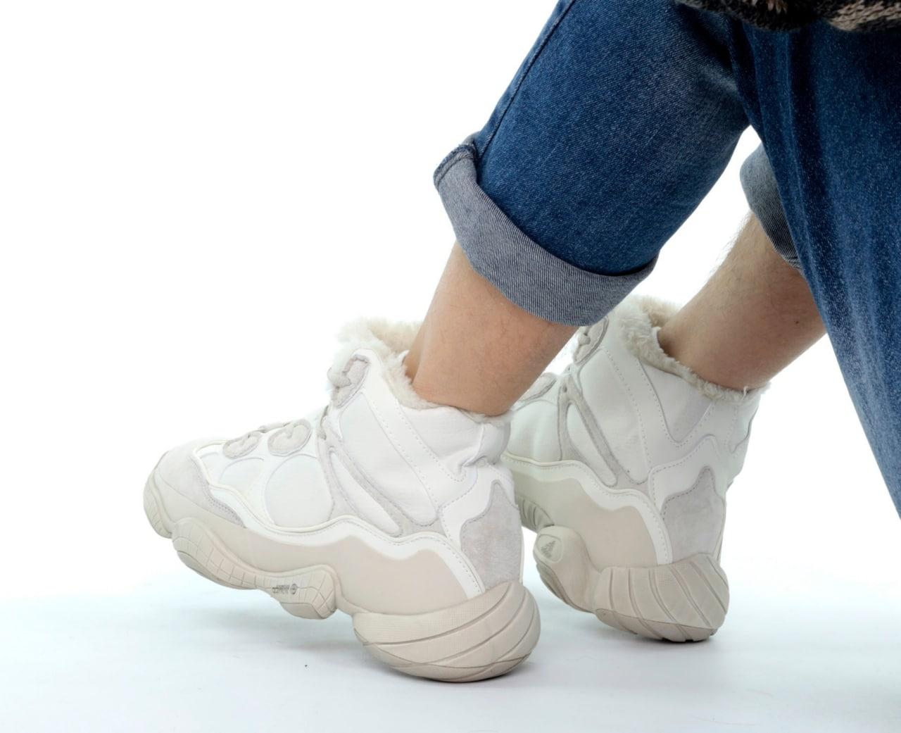 Yeezy mid hotsell