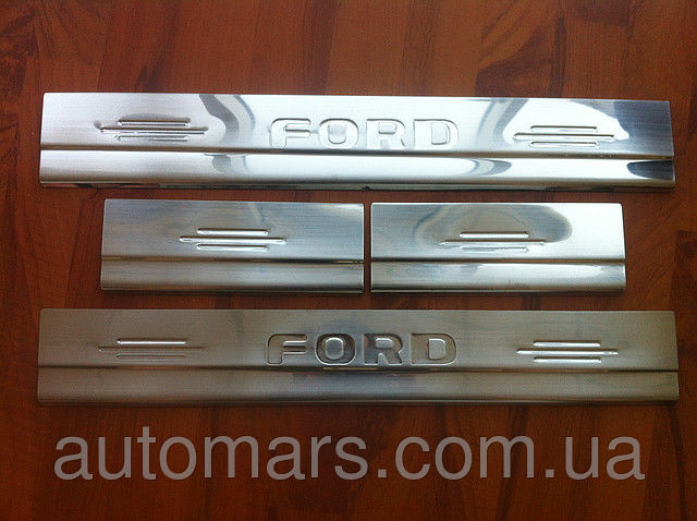 Накладки на внутрішні пороги Ford Kuga 2008+ (Carmos)