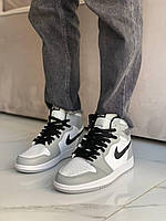 Женские кроссовки Nike Air Jordan 1 Retro High Grey White Black