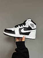 Женские кроссовки Nike Air Jordan 1 High White Black Fur